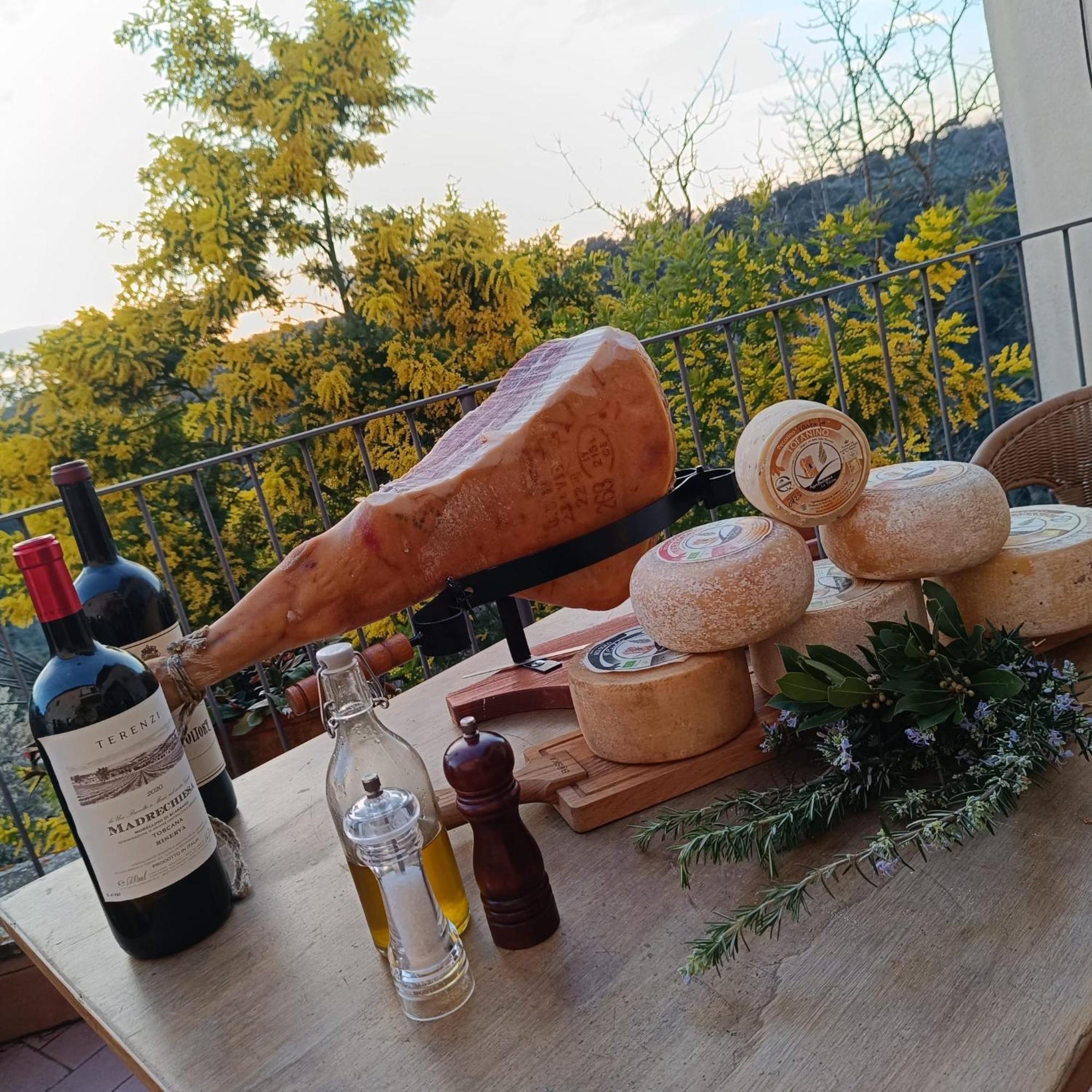 Ghigo La Locanda Di Torquato Montorgiali Dış mekan fotoğraf